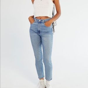 BDG Girlfriend high rise jeans, size 25